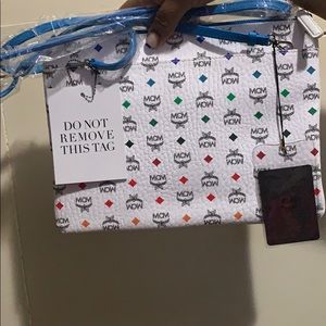 Spectrum Dian Medium Crossbody Pouch